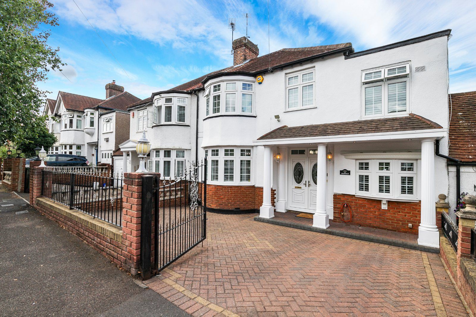 5 bed terraced house for sale in Lichfield Road, Woodford Green IG8