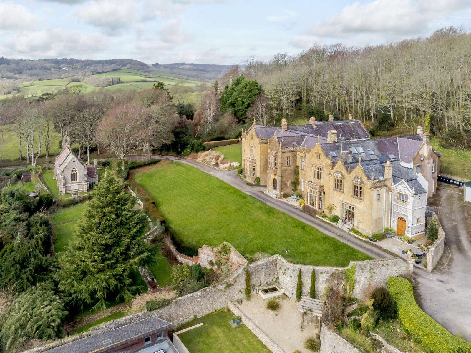 3 bed terraced house for sale in The Manor, Catherston Leweston