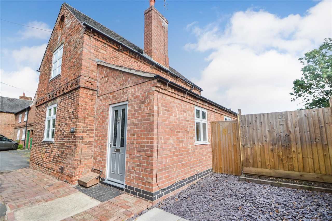 3 bed cottage for sale in Main Street, Stanford Upon Soar, Loughborough