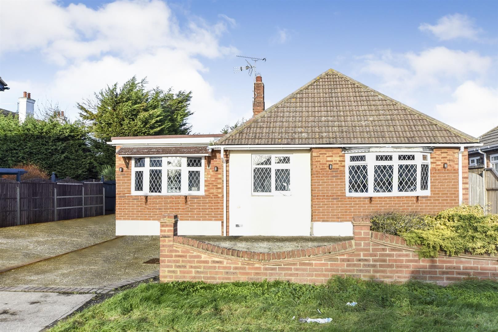 3 bed detached bungalow for sale in Close, Benfleet SS7 Zoopla