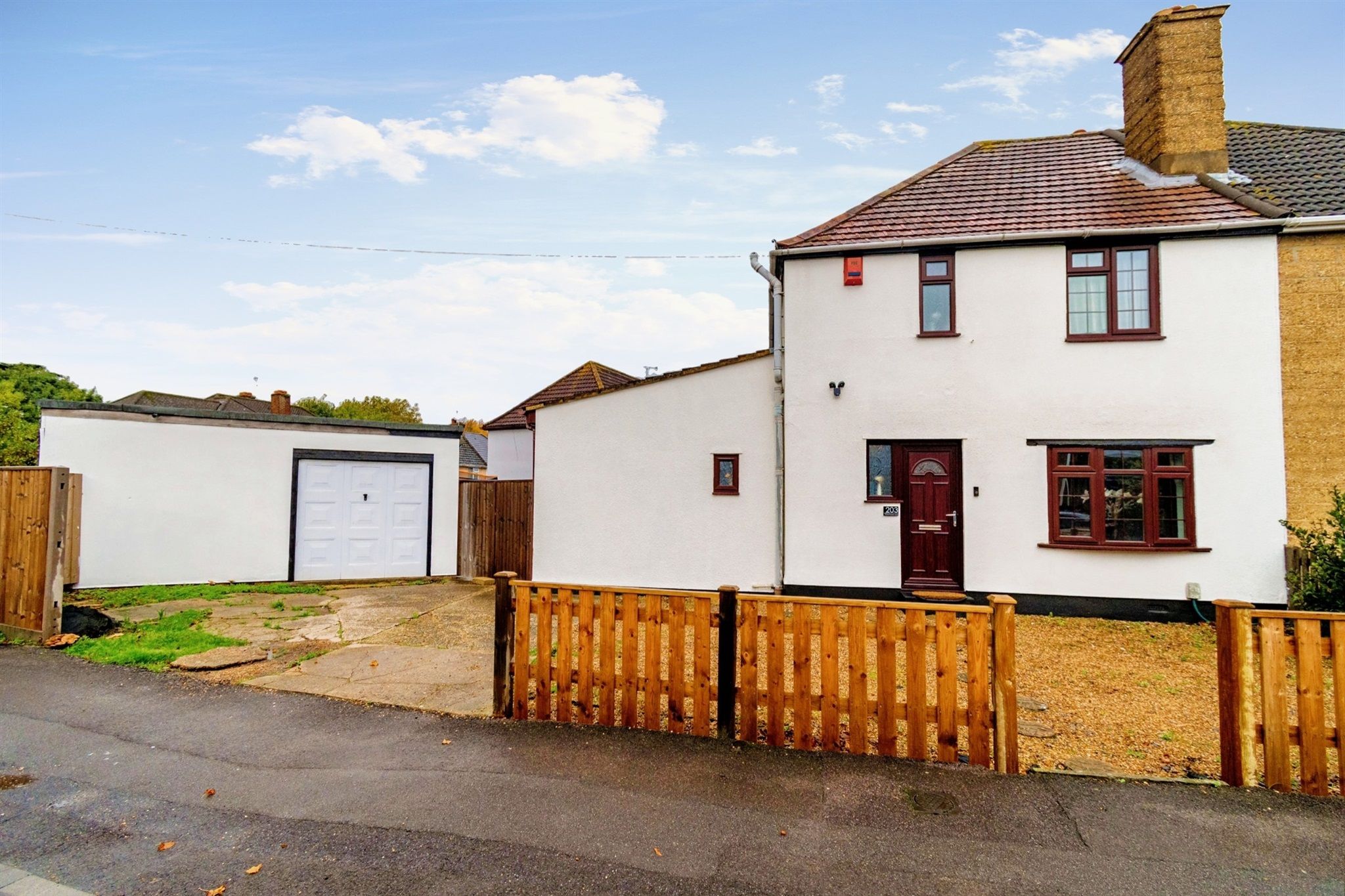 4 bed semidetached house for sale in Waterhouse Lane, Southampton SO15