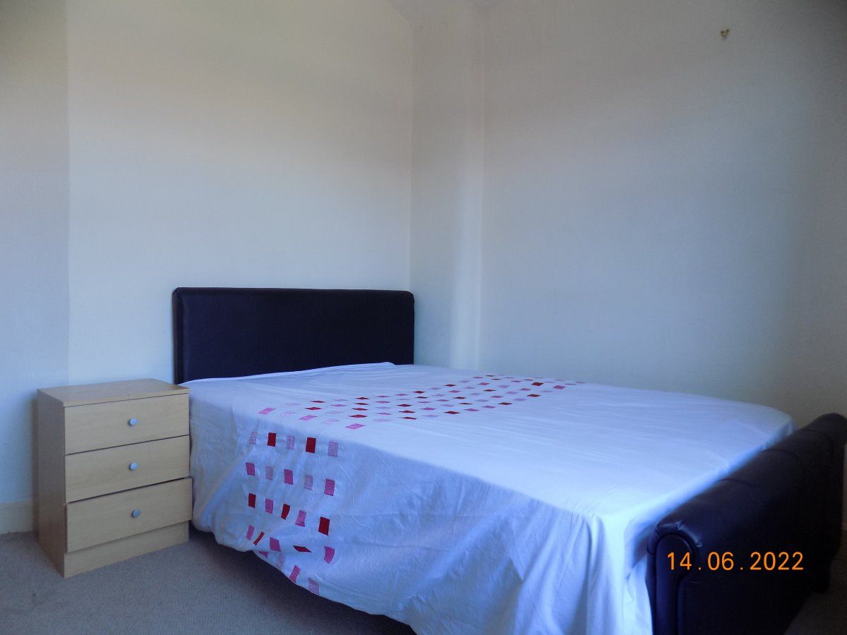 Room to rent in Aberdeen Road, Wealdstone, Harrow HA3 Zoopla