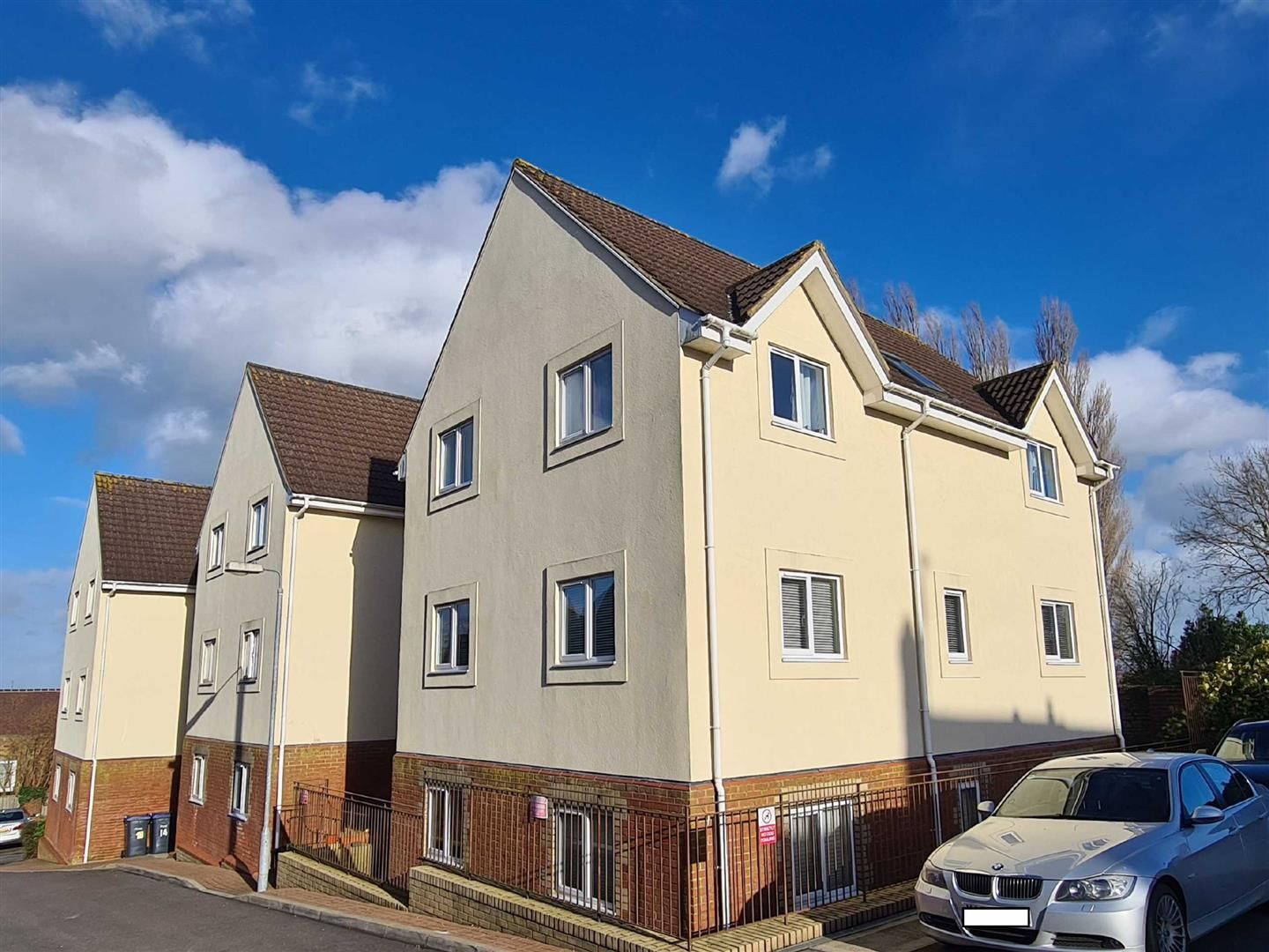 2 bed flat for sale in Phoenix Close, Chippenham SN15 Zoopla