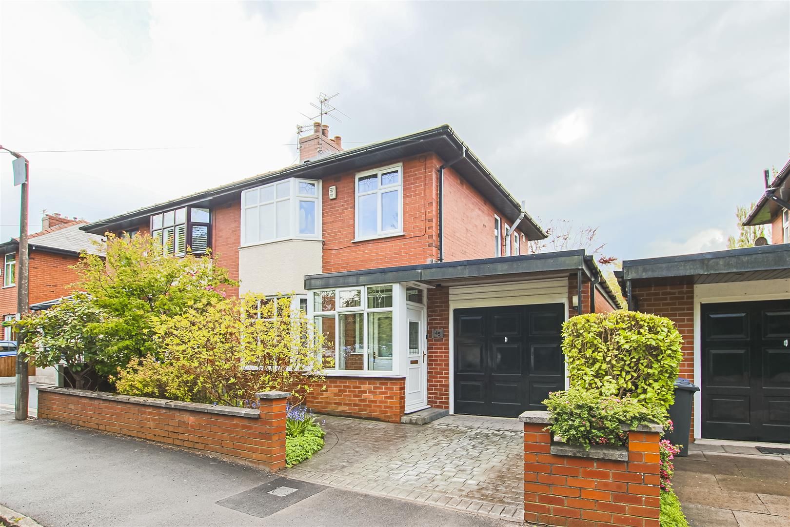 3 bed property for sale in Springside Road, Bury BL9 Zoopla
