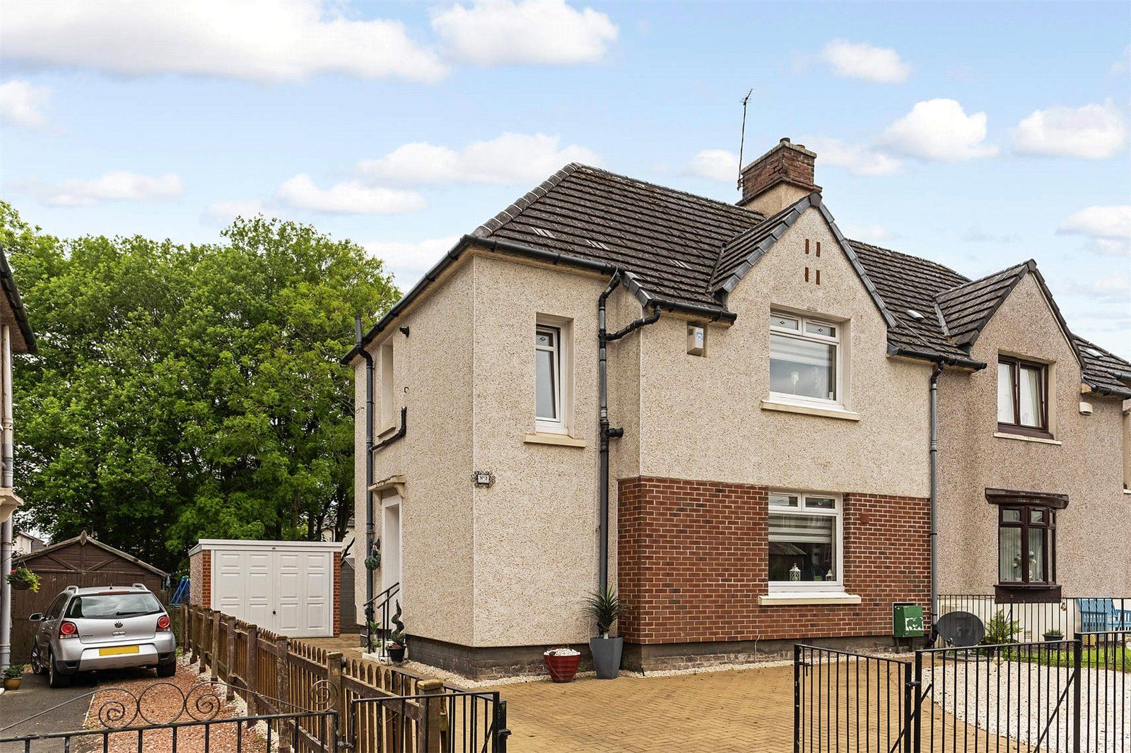 3 bed semi-detached house for sale in Gardenside Crescent, Carmyle