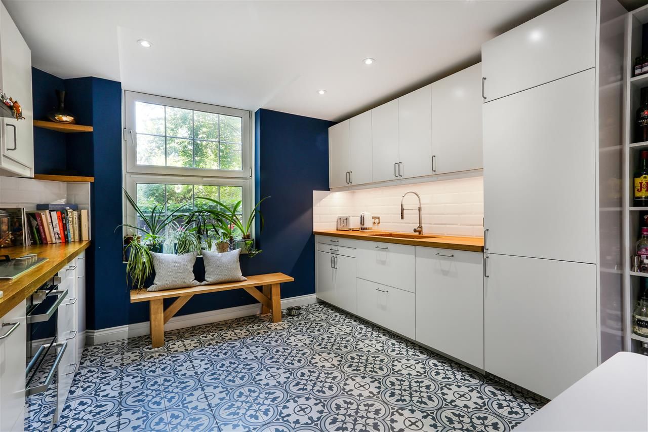 Hollins House, Tufnell Park Road, London N7  