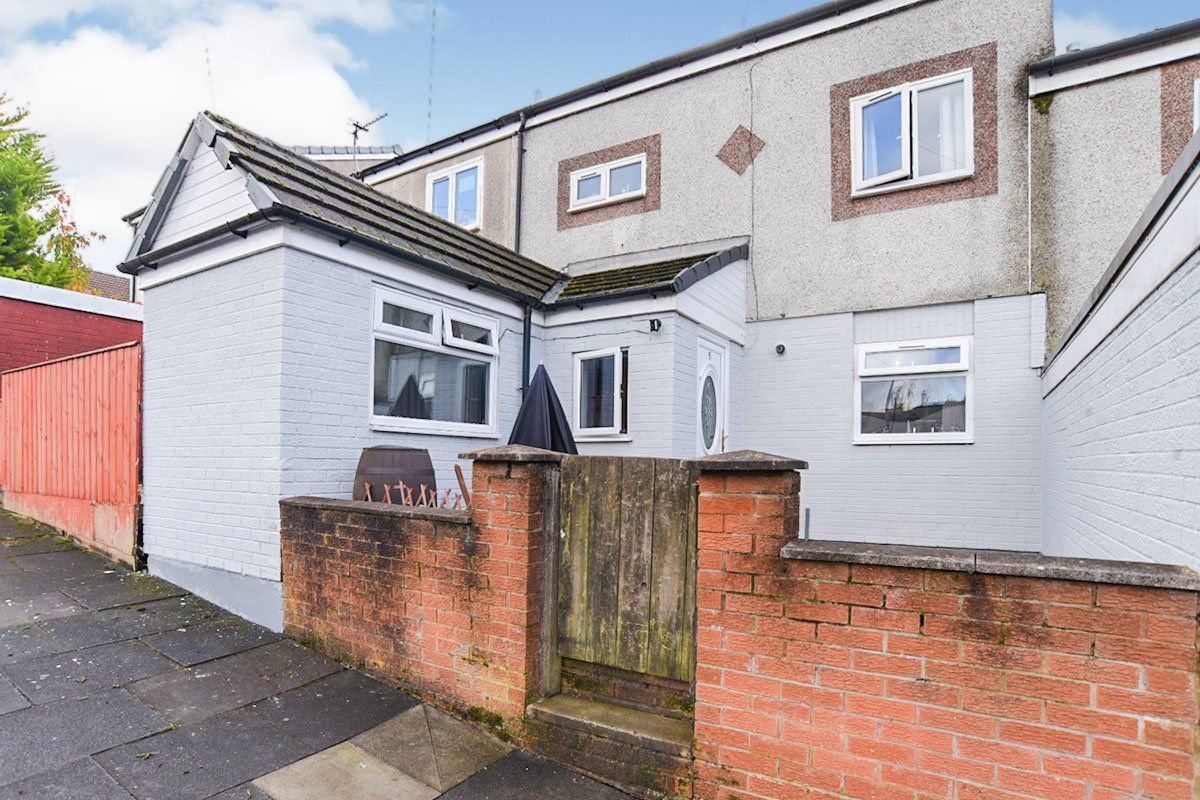 Titian Rise, Oldham, Greater Manchester OL1  