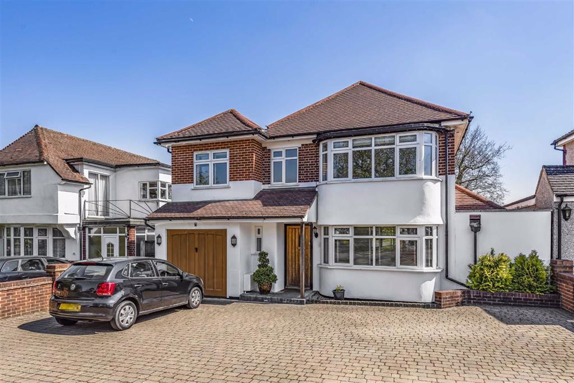 4 bed detached house for sale in Baker Street, Potters Bar