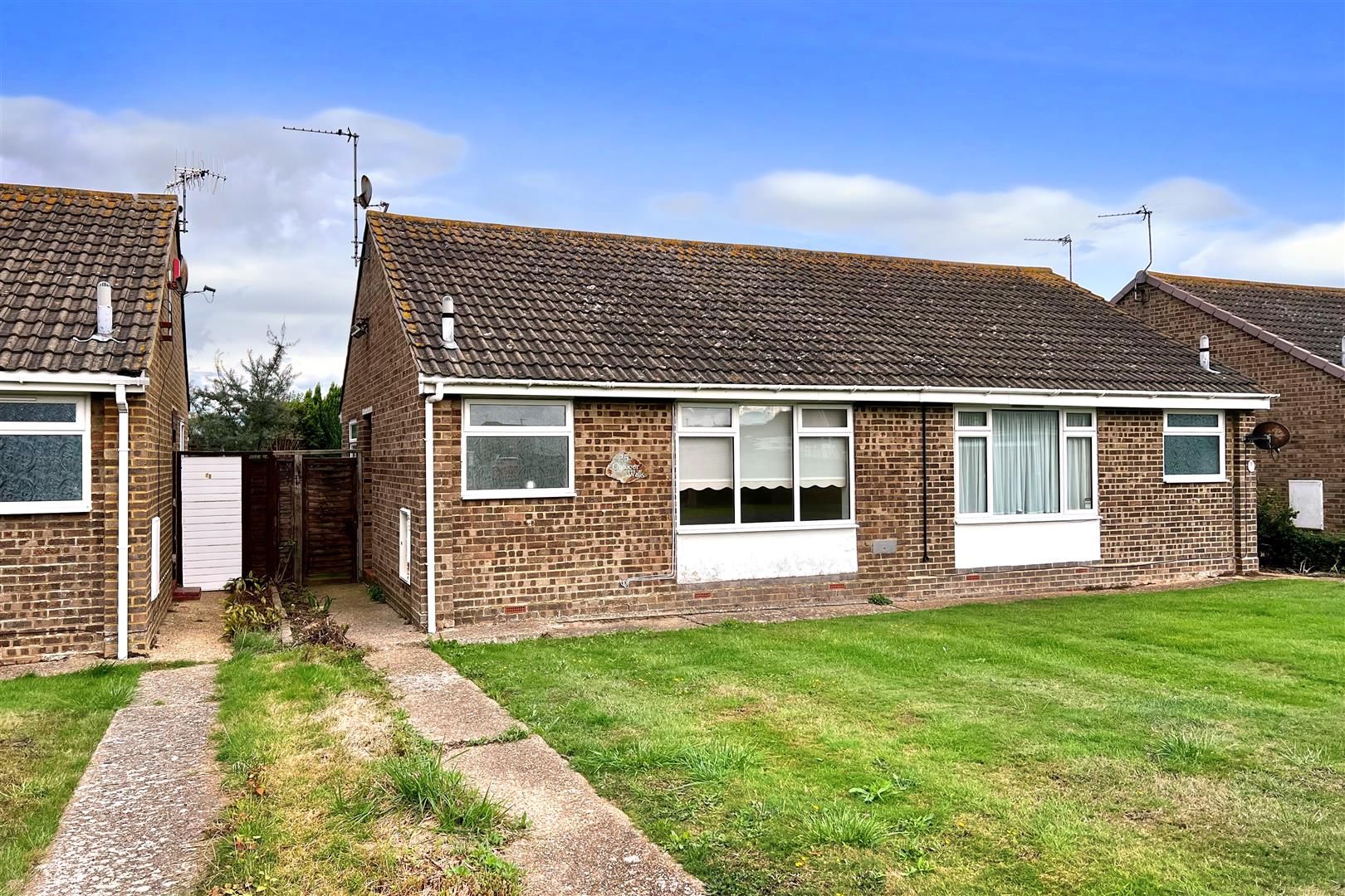 1 bed semidetached bungalow for sale in Chaucer Walk, Eastbourne BN23