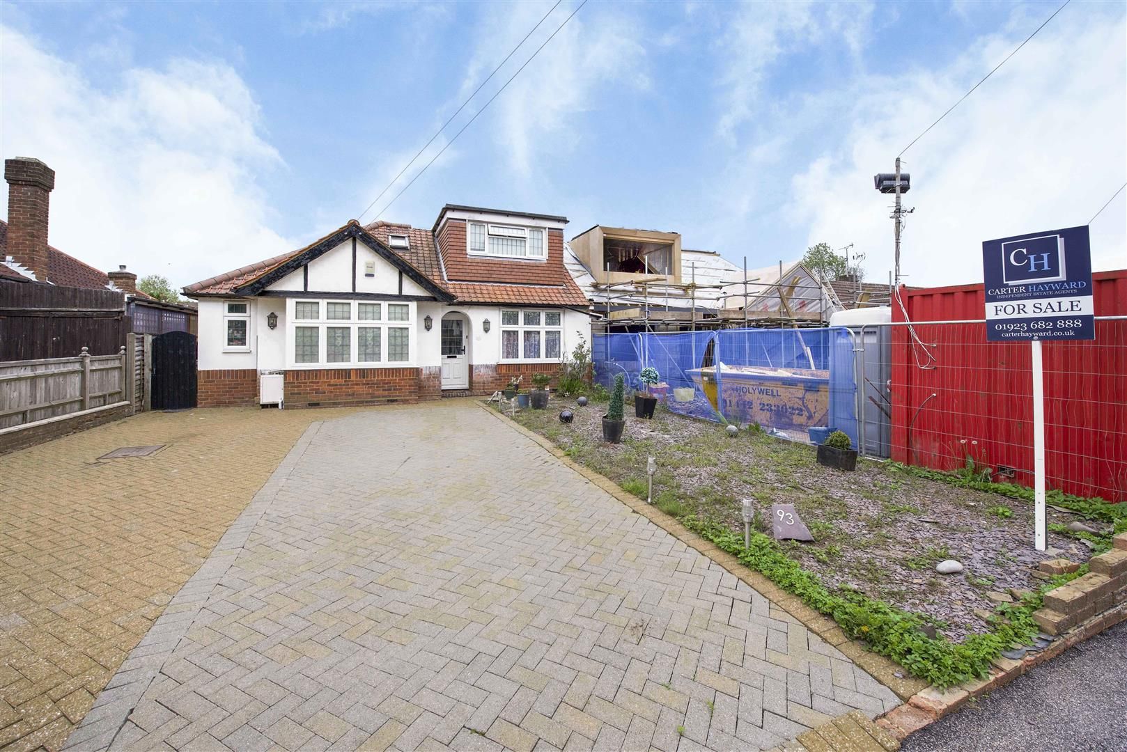 4 bed semidetached house for sale in Stanley Avenue, Chiswell Green