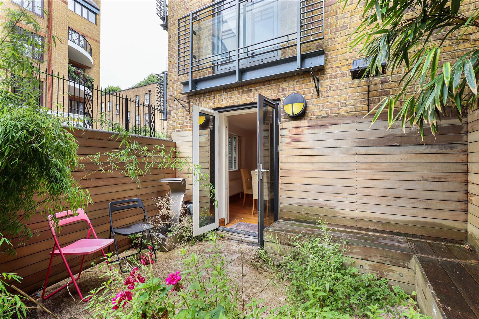 Ground Floor Flat, Wapping High Street, London E1W  