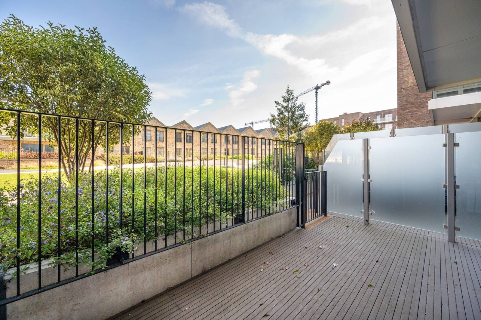 4 bed flat to rent in Barking, Barking IG11 Zoopla