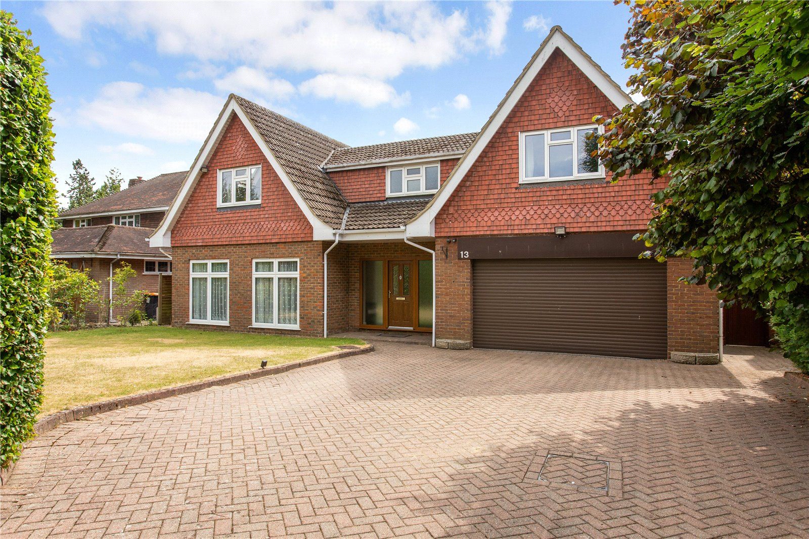 5 bed detached house for sale in The Avenue, Dunstable, Bedfordshire