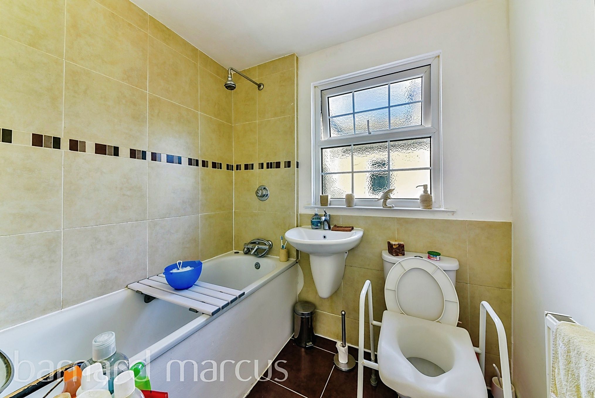 3 bed semidetached house for sale in Rymer Road, Croydon