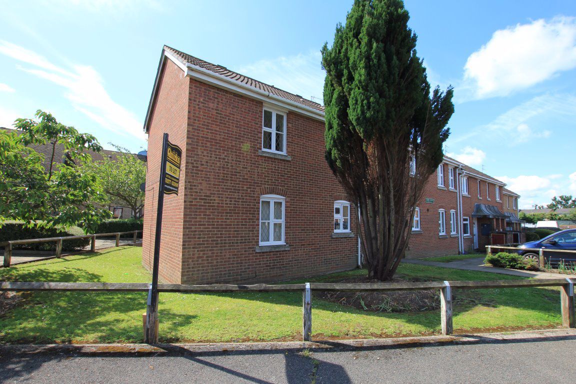 Studio to rent in York Road, Billericay CM12 Zoopla