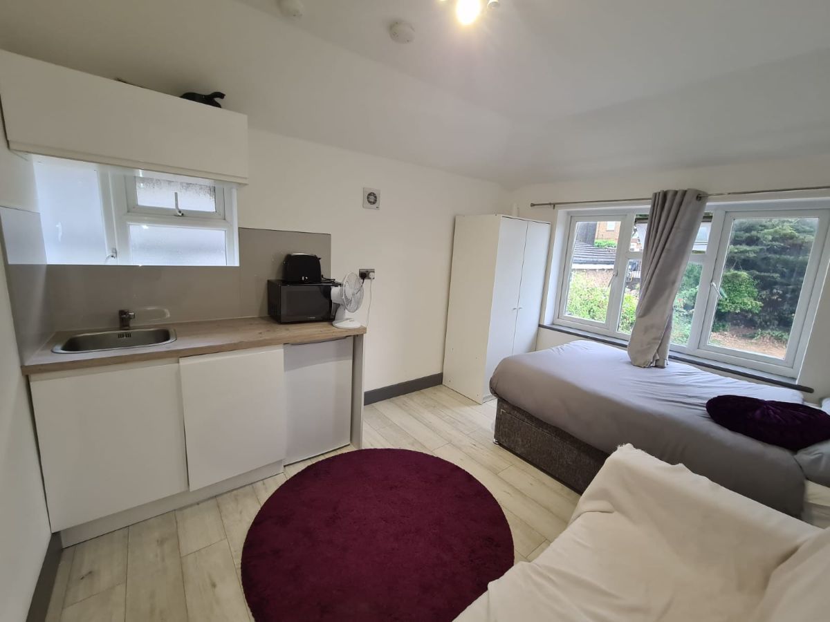 Studio to rent in Dollis Hill Lane, London NW2 Zoopla