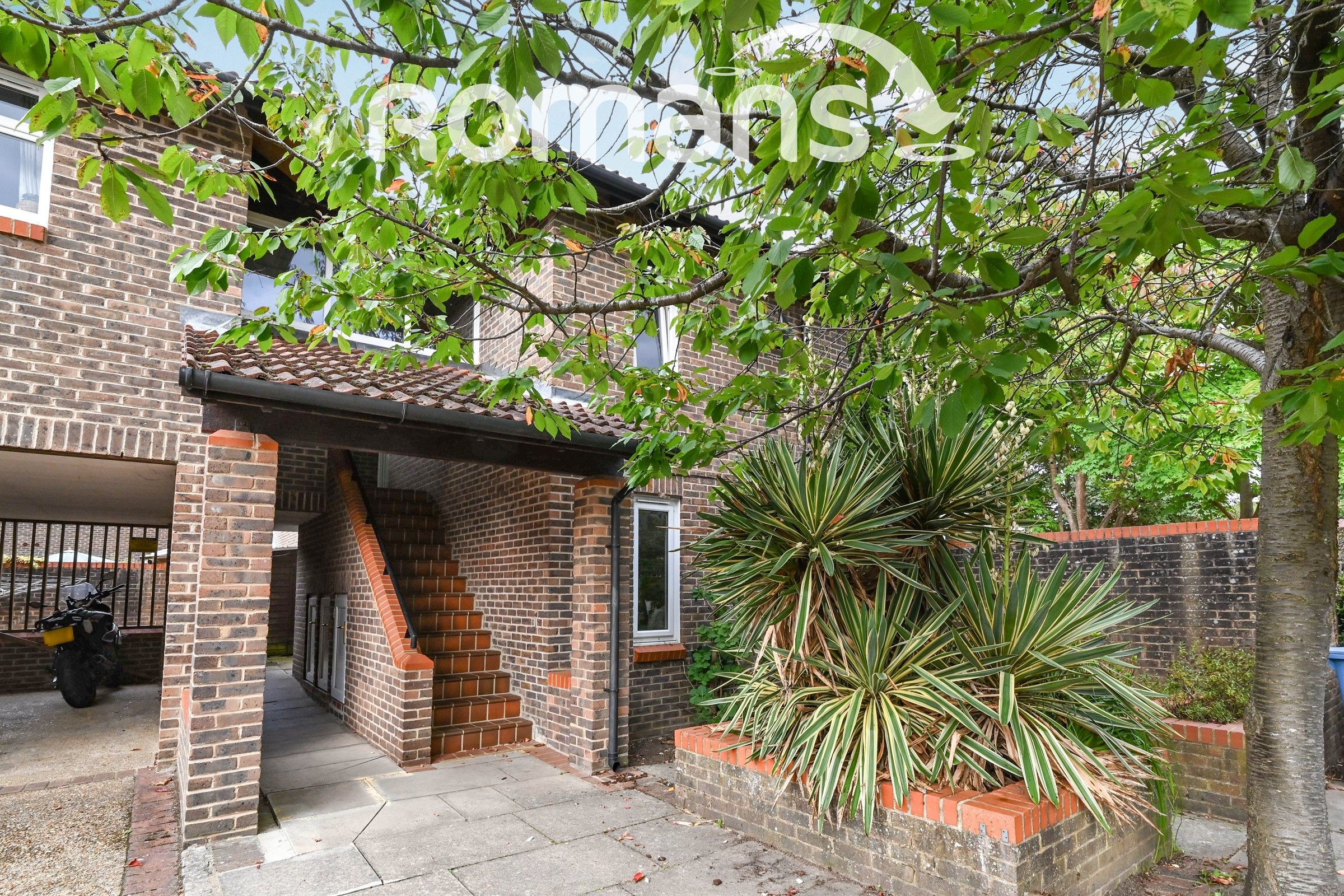 2 bed to rent in Lovedean Court, Bracknell RG12 Zoopla