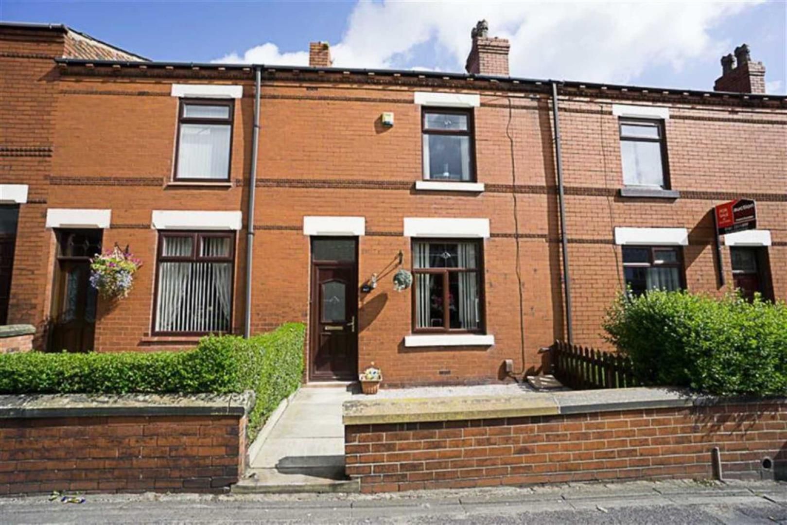 4 bed terraced house to rent in Atherton Road, Hindley Green, Wigan WN2