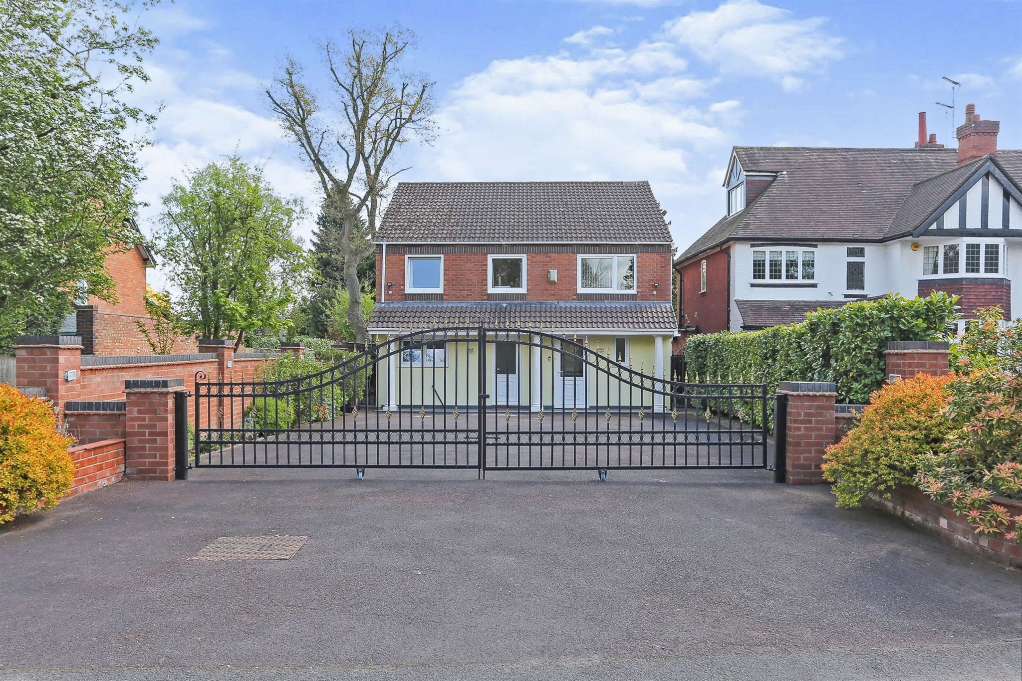 4 bed detached house for sale in St. Bernards Road, Solihull B92 Zoopla