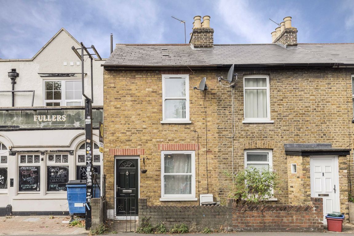 2 bed property for sale in Ealing Road, Brentford TW8 Zoopla