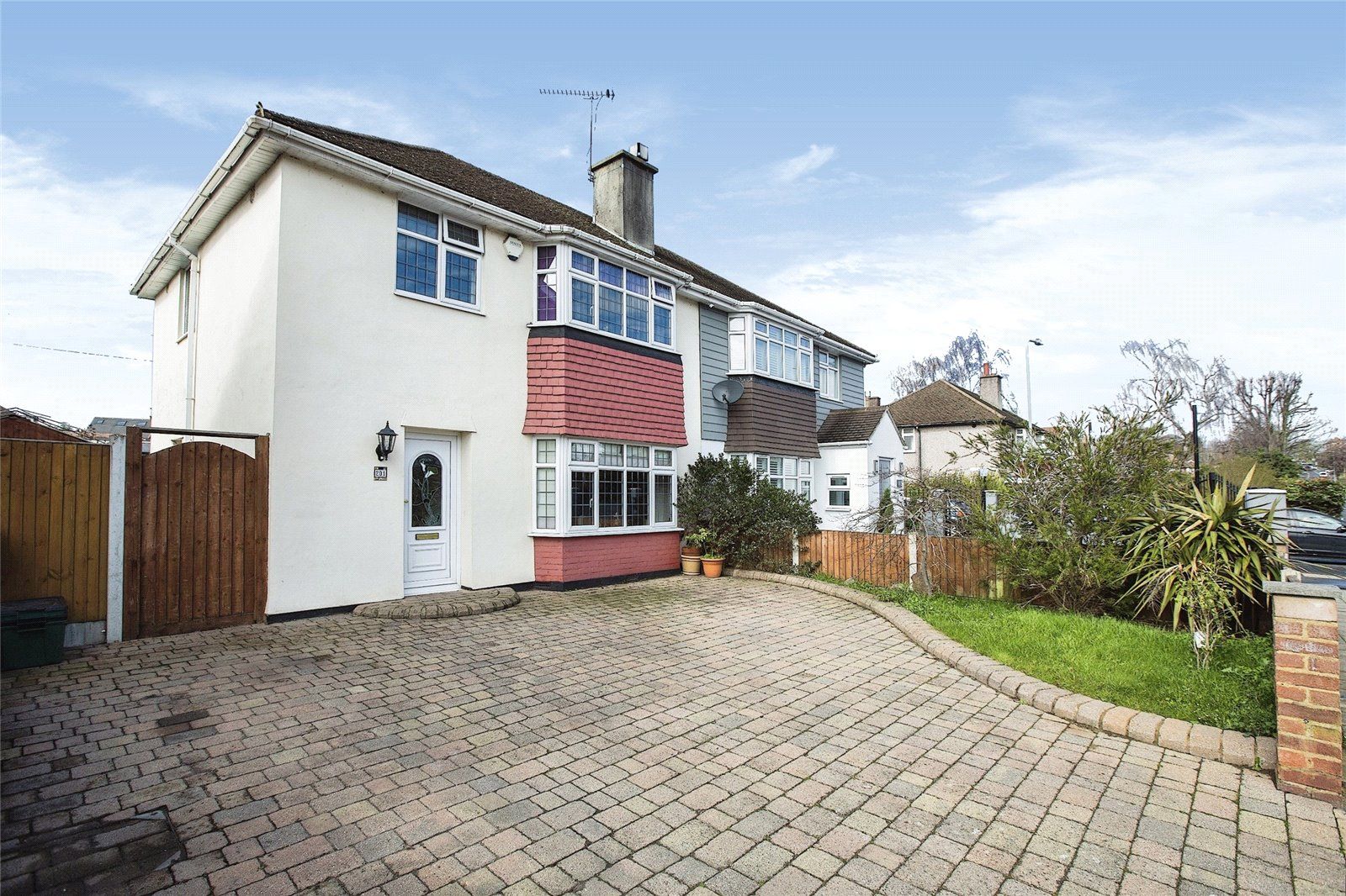 3 bed semidetached house for sale in Fencepiece Road, Ilford IG6 Zoopla