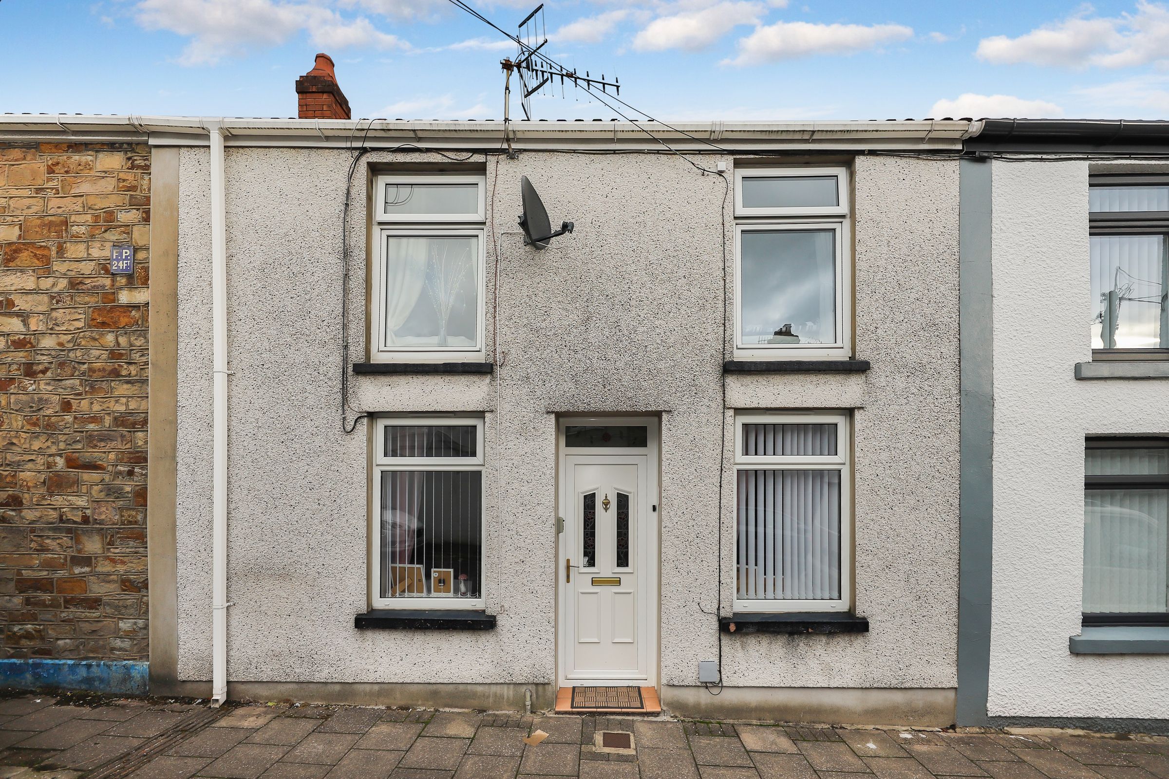 3 bed terraced house to rent in Margaret Street, Trecynon, Aberdare
