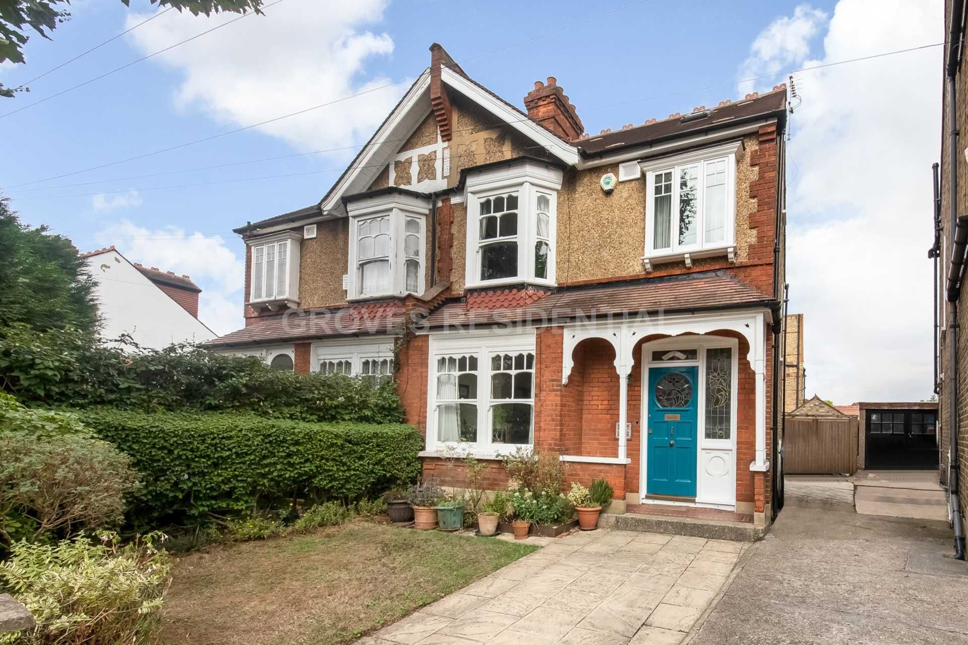4 bed semidetached house for sale in Malden Hill Gardens, New Malden