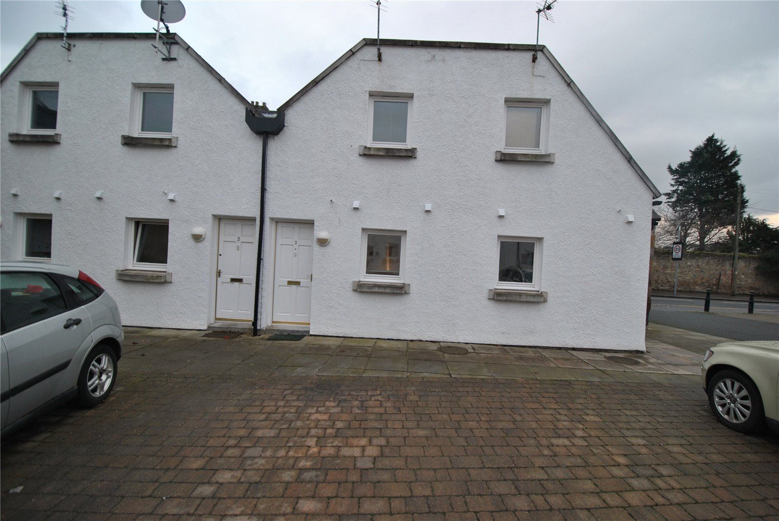 2 bed terraced house to rent in Robert De Quincy Place, Prestonpans