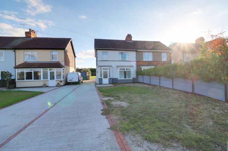 3 bed semidetached house for sale in Doncaster Road, Gunness