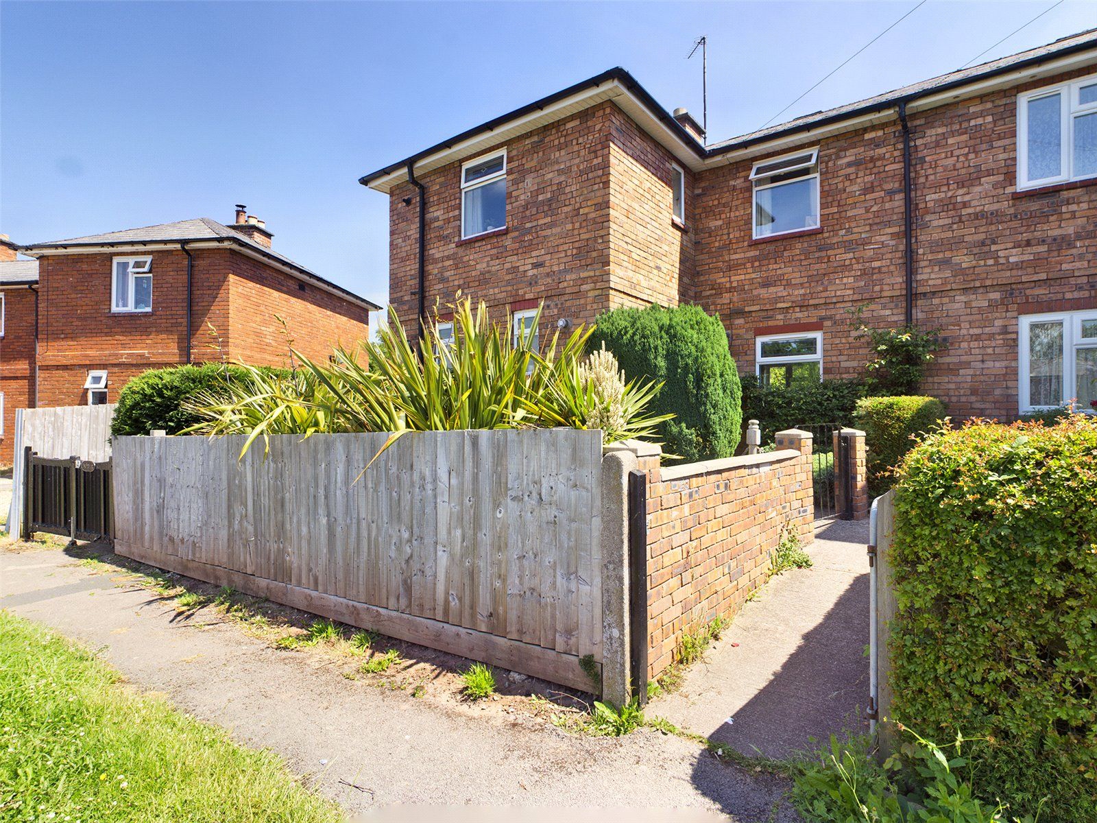 3 bed semidetached house for sale in Middleton Avenue, Ross On Wye