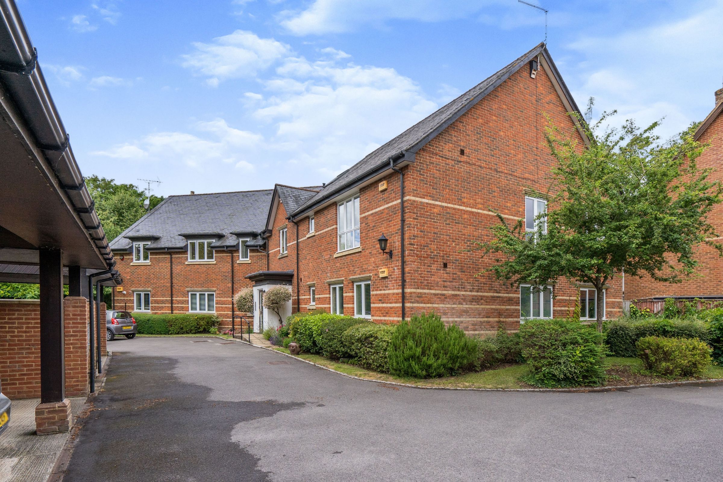 2 bed flat for sale in Newton Lane, Romsey SO51 Zoopla