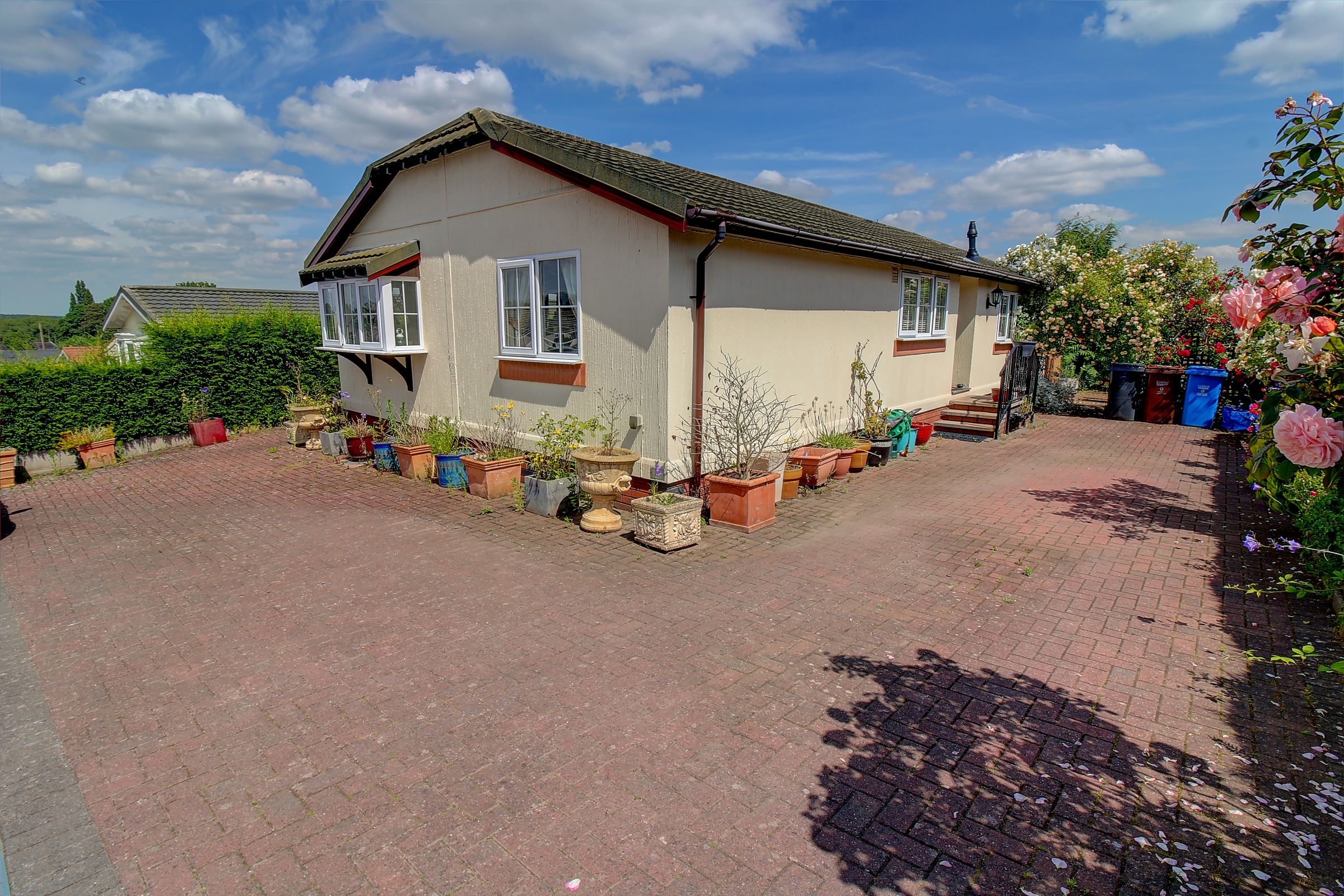 3 bed mobile/park home for sale in Lower Lodge Residential Mobile Home