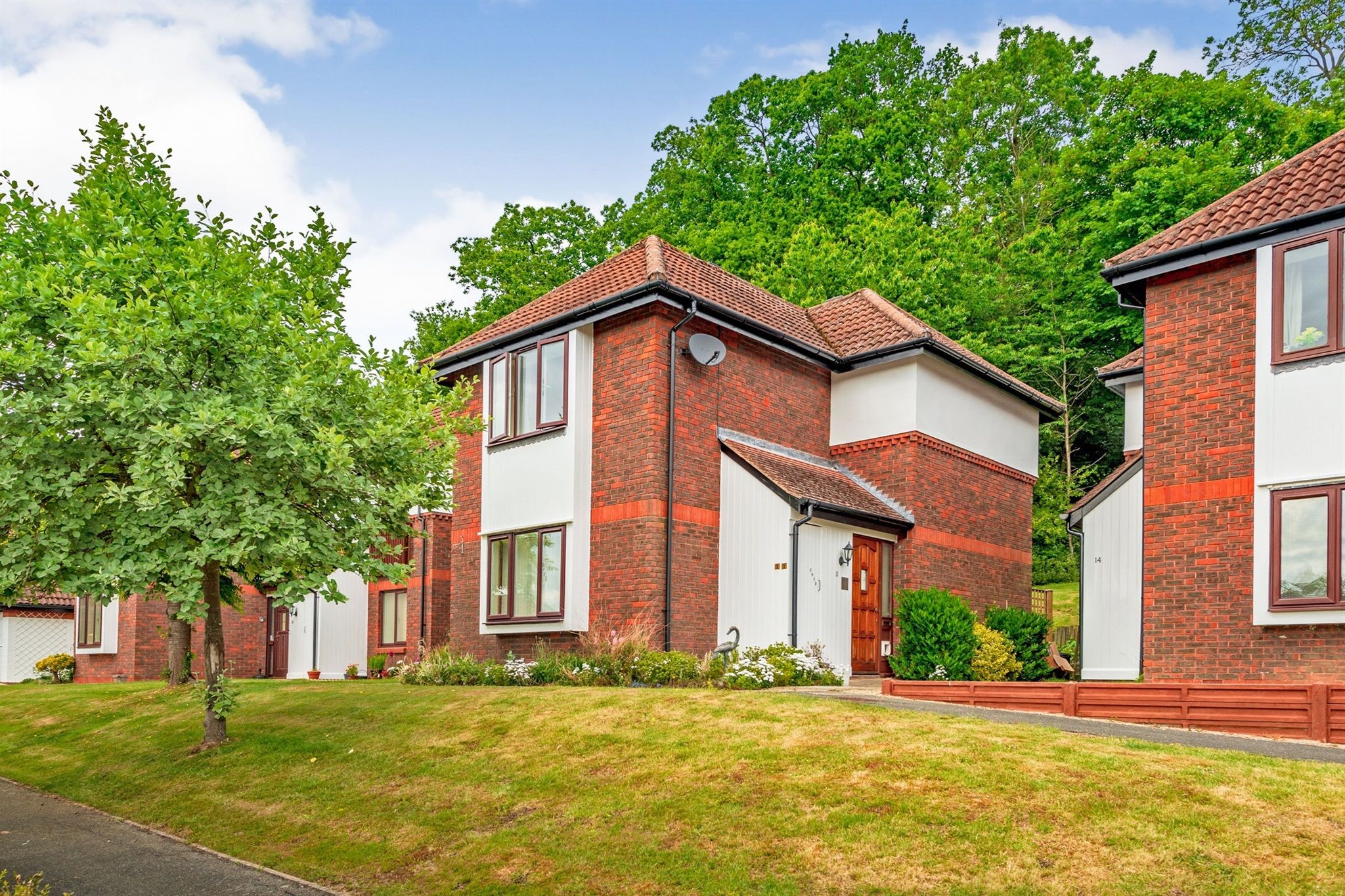 2 bed for sale in Bramble Close, Redhill RH1 Zoopla