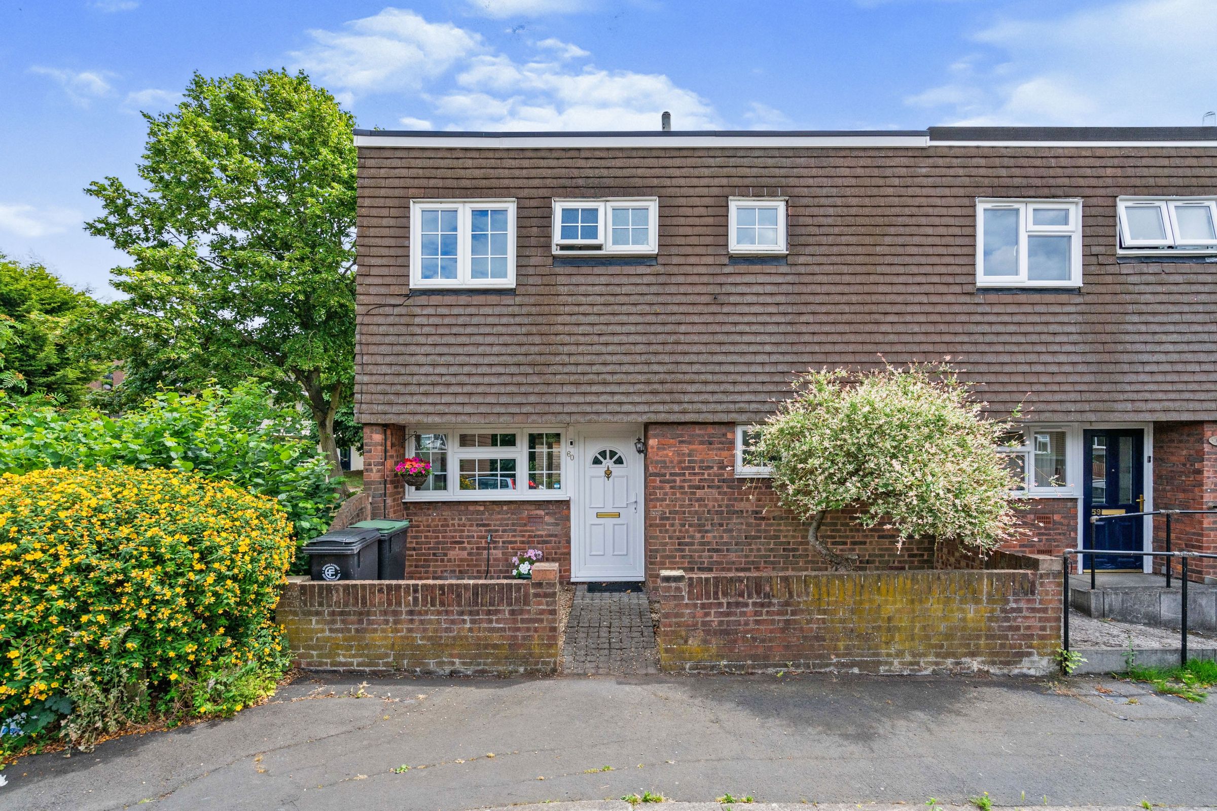 3 bed end terrace house for sale in Amwell Court, Waltham Abbey EN9