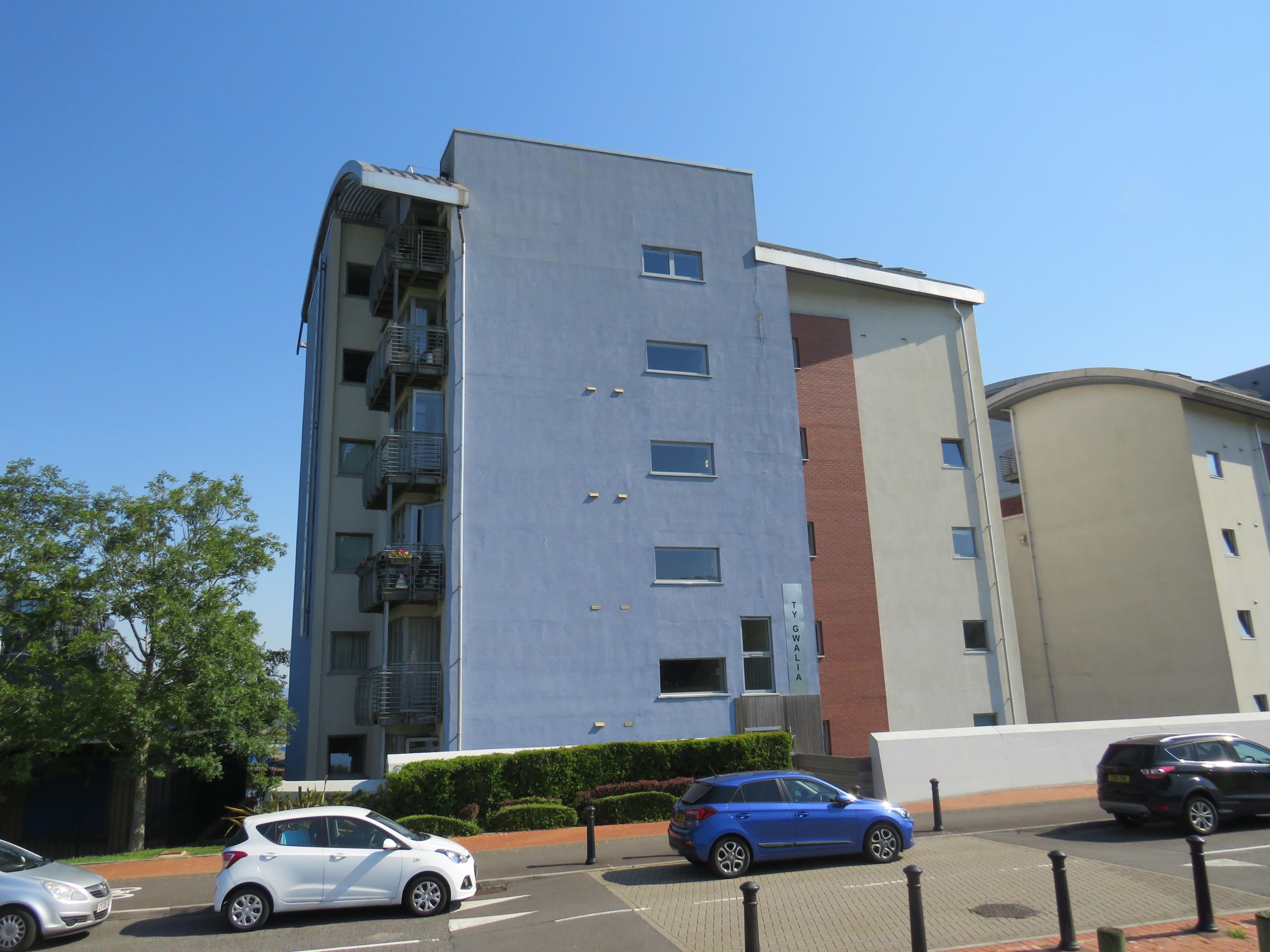 3 bed flat to rent in Pierhead View, Penarth CF64 Zoopla