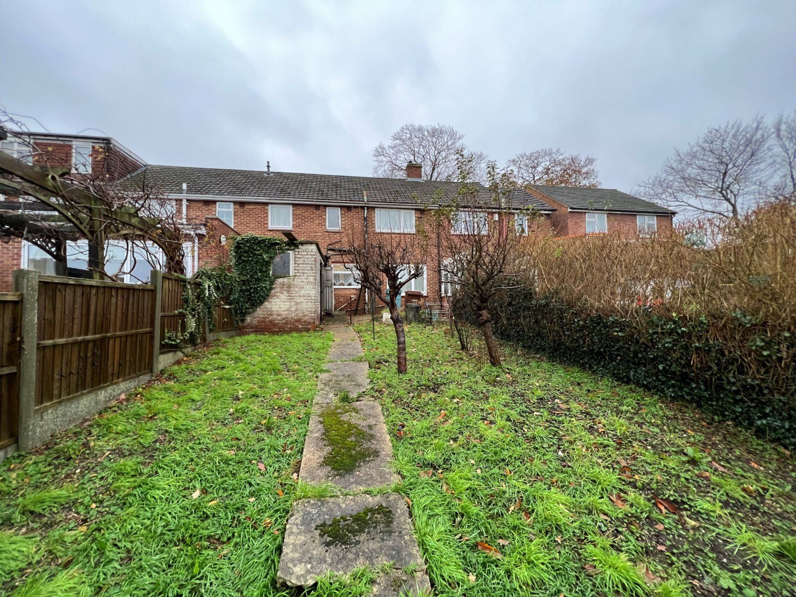 3 bed terraced house for sale in King Road, Walderslade, Chatham