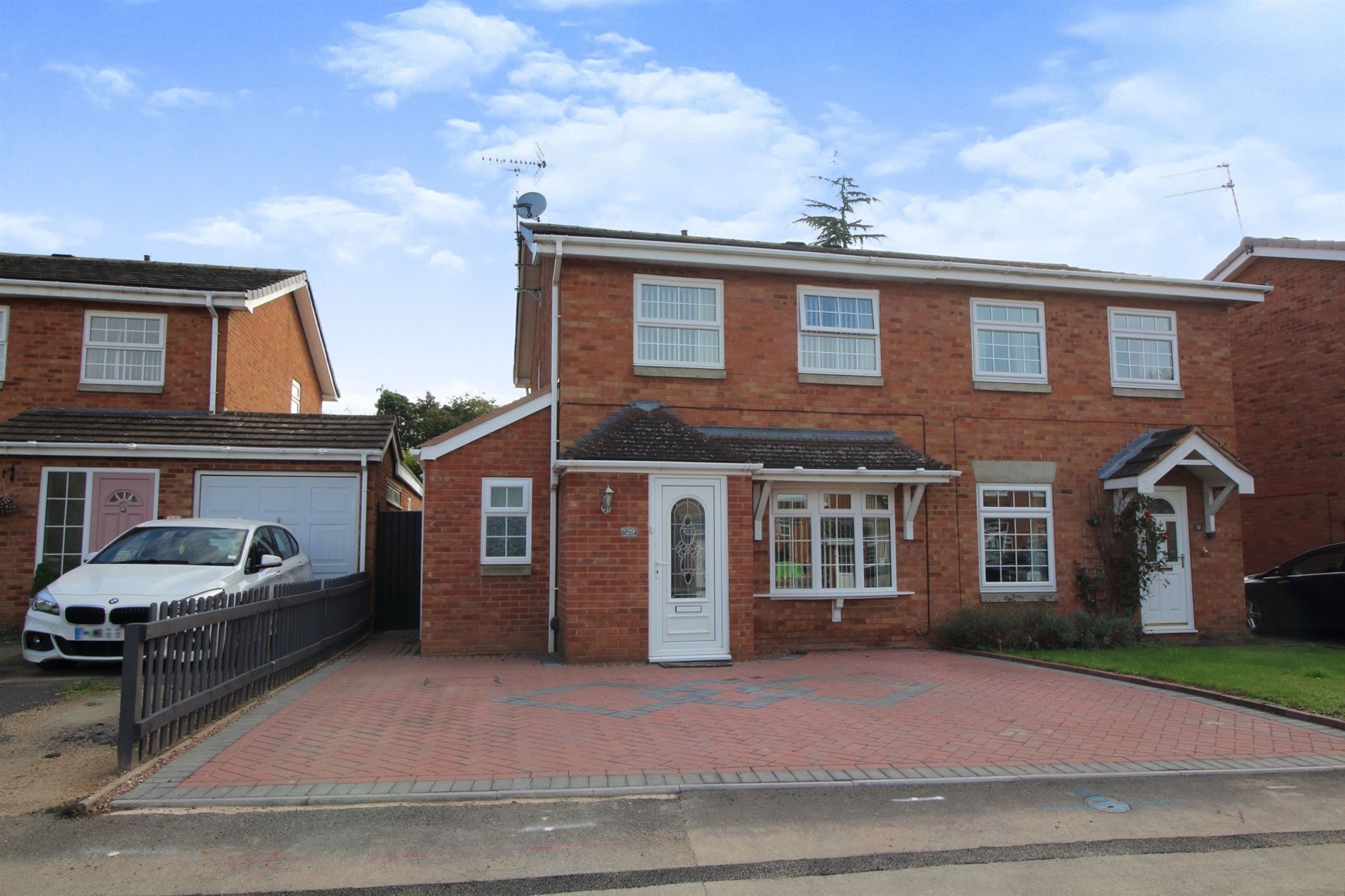 3 bed semidetached house for sale in Stanway Close, Worcester WR4 Zoopla
