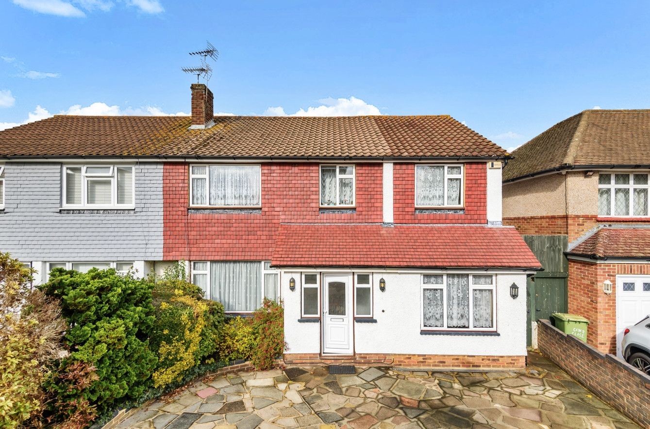 5 bed semidetached house for sale in Cedar Close, Bromley BR2 Zoopla