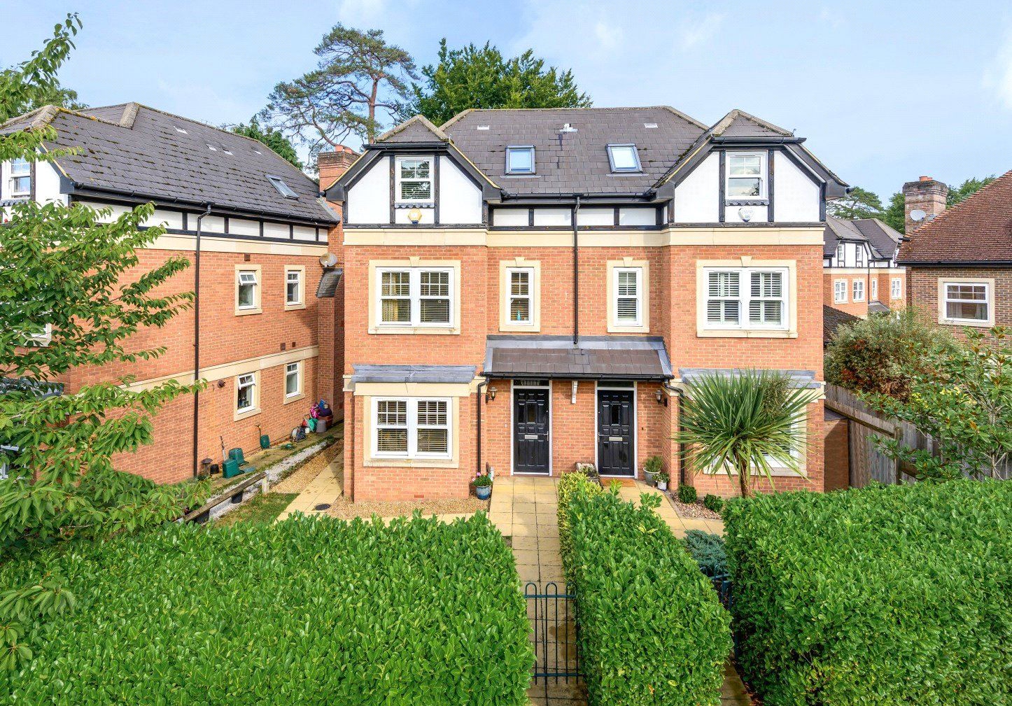 3 bed town house for sale in Oatlands Avenue, Weybridge KT13 Zoopla