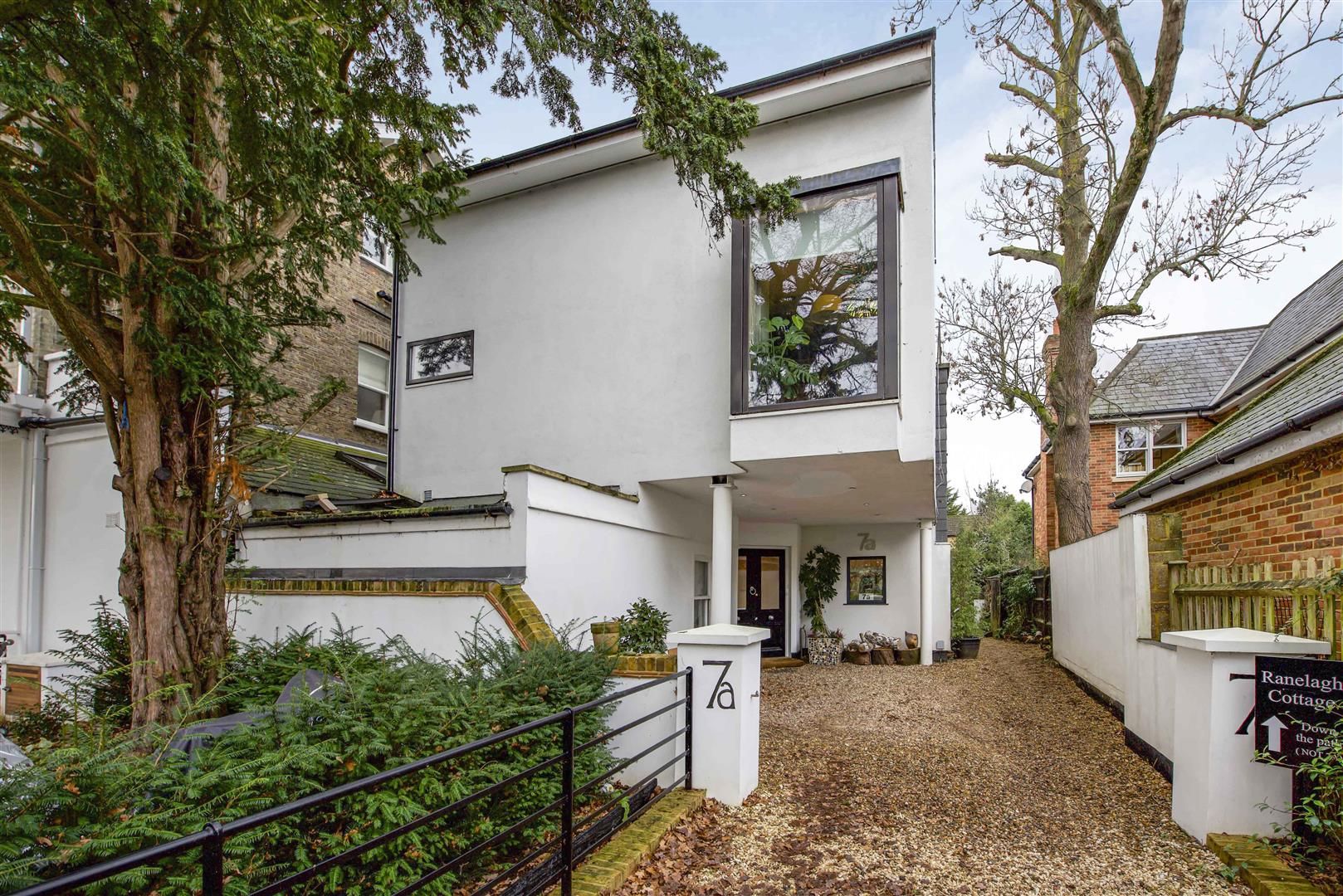 6 bed semidetached house for sale in Ailsa Road, St Margarets