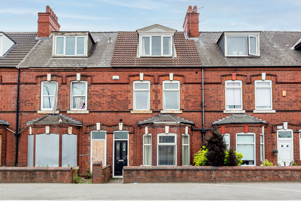 6 bed terraced house for sale in Warmsworth Road, Balby, Doncaster DN4