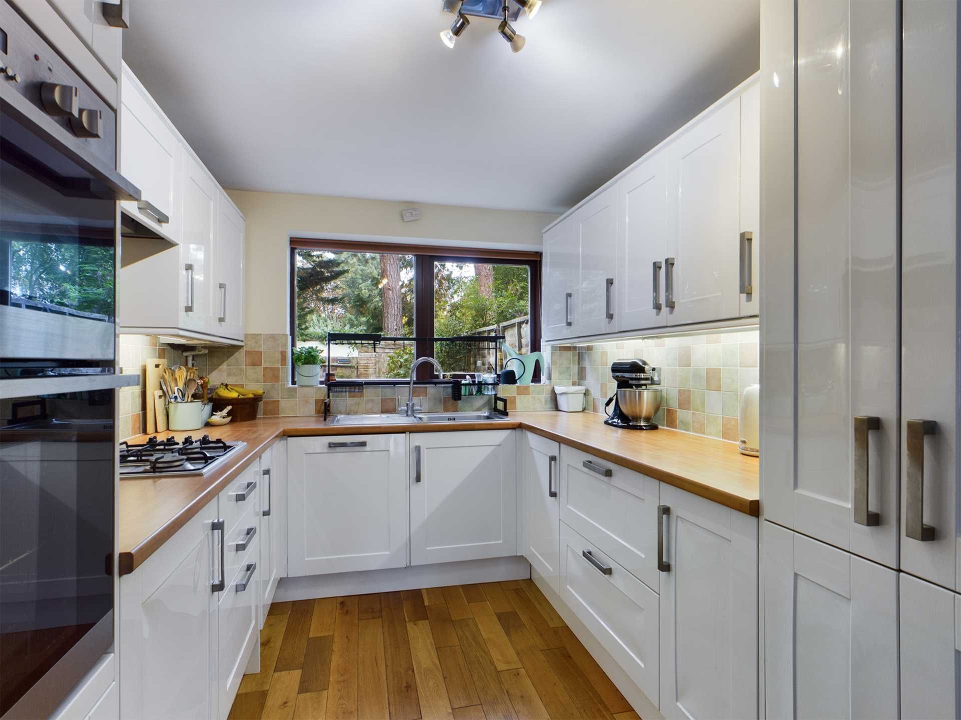 4 bed town house for sale in Riverside, Marlow No Upper Chain SL7 Zoopla