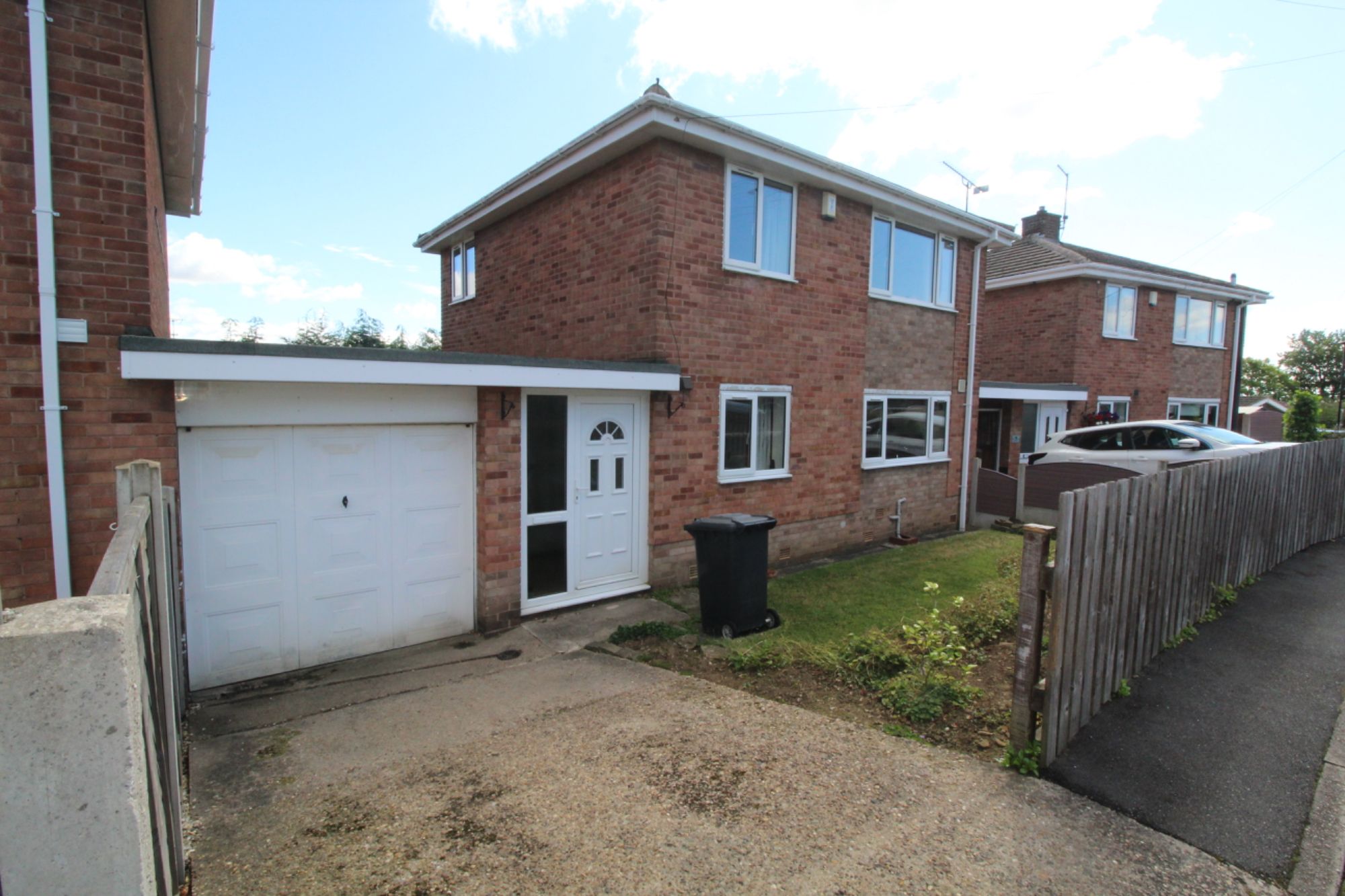 3 bed detached house for sale in Ennerdale Avenue, Halfway, Sheffield