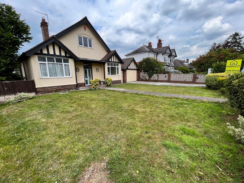 4 bed detached bungalow for sale in Crescent Road, Wellington, Telford