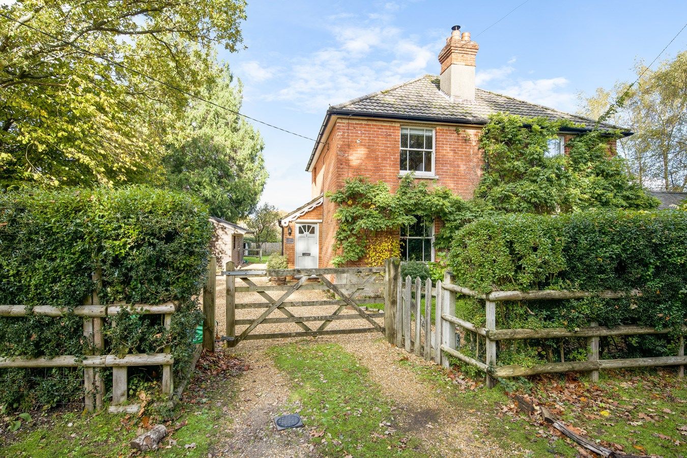 2 bed semidetached house for sale in Bisterne Close, Burley, Ringwood