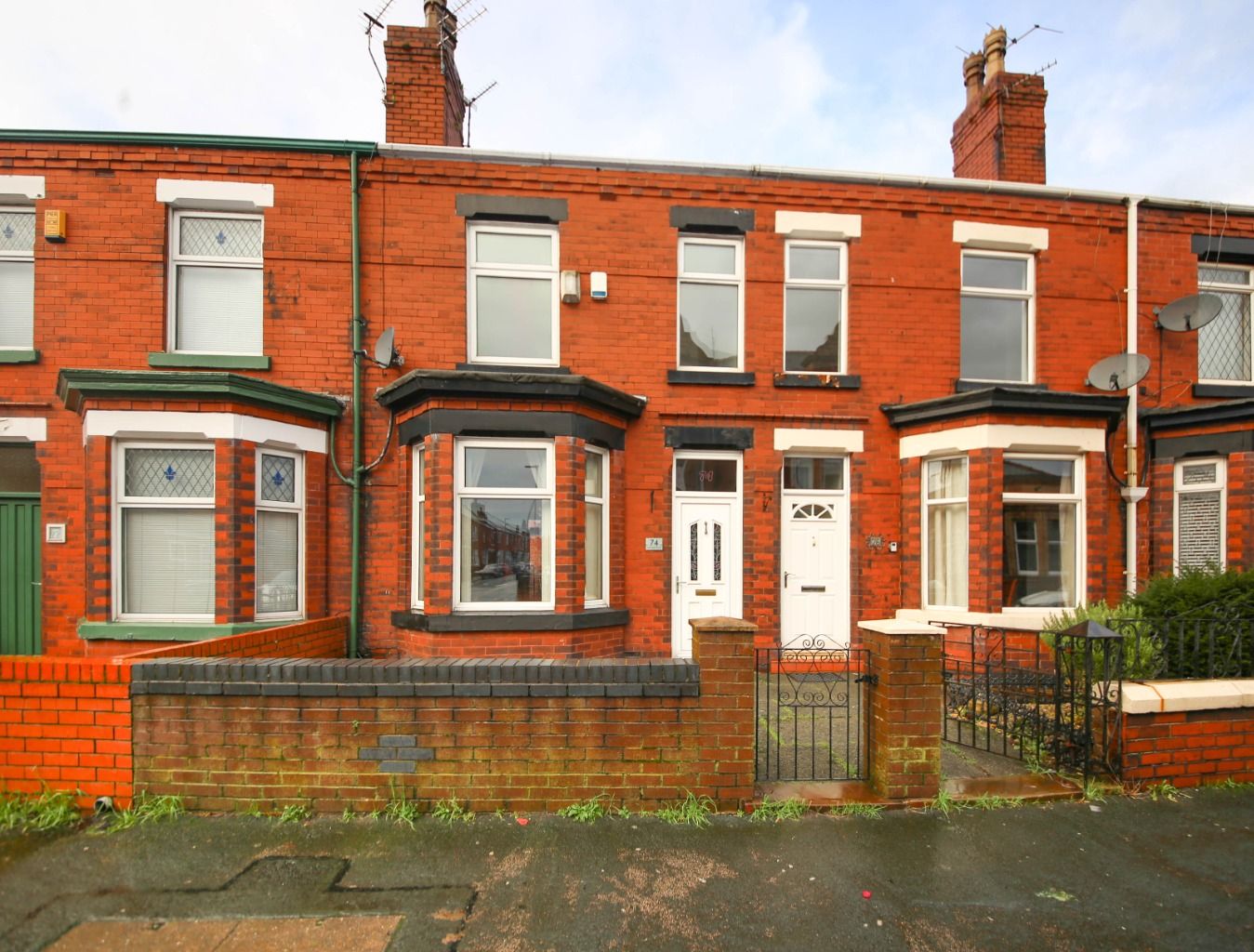 3 bed semidetached house to rent in Springfield Road, Wigan