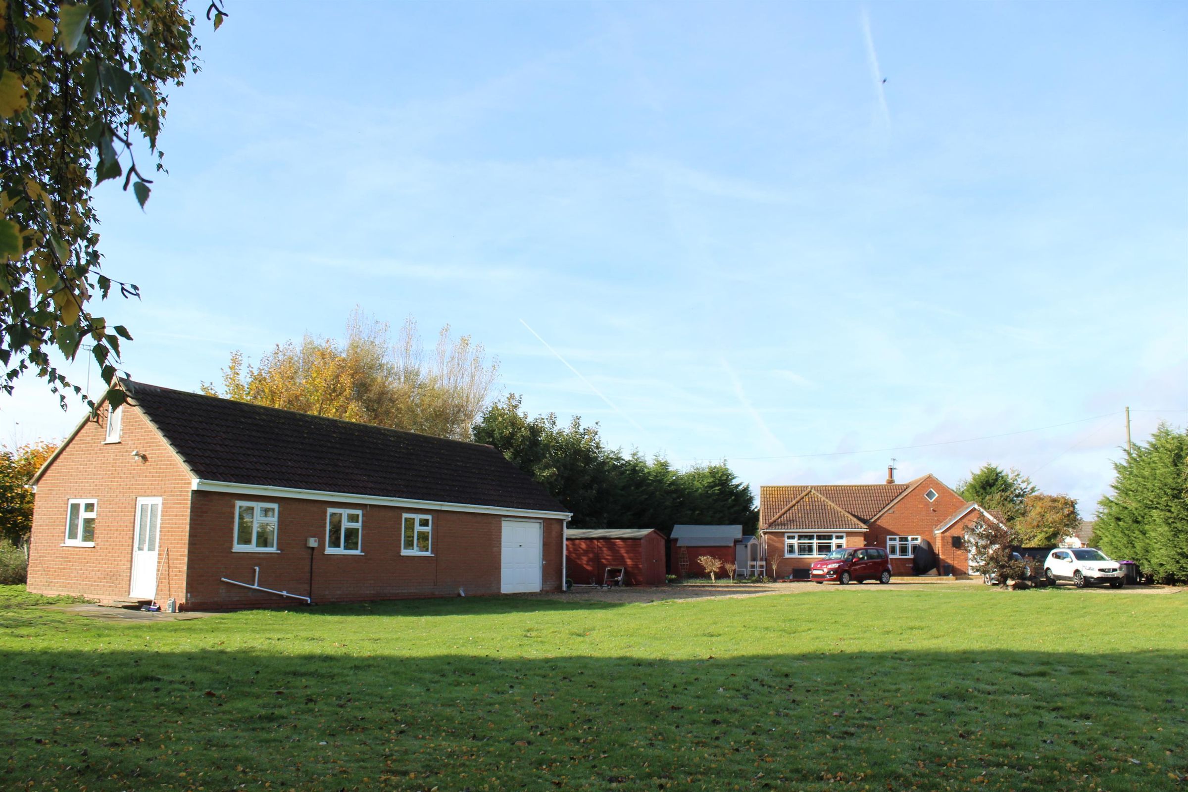 4 bed detached bungalow for sale in Everingtons Lane, Skegness, Lincs