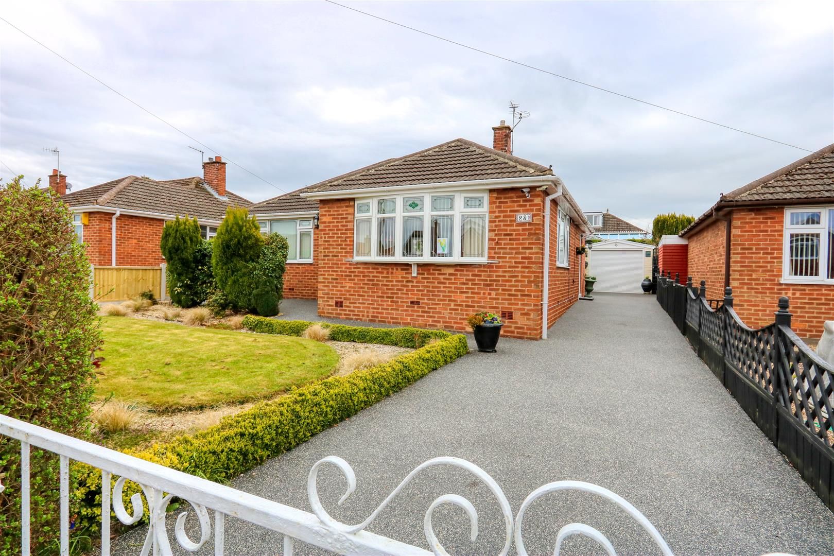 2 bed detached bungalow for sale in Frances Drive, Wingerworth