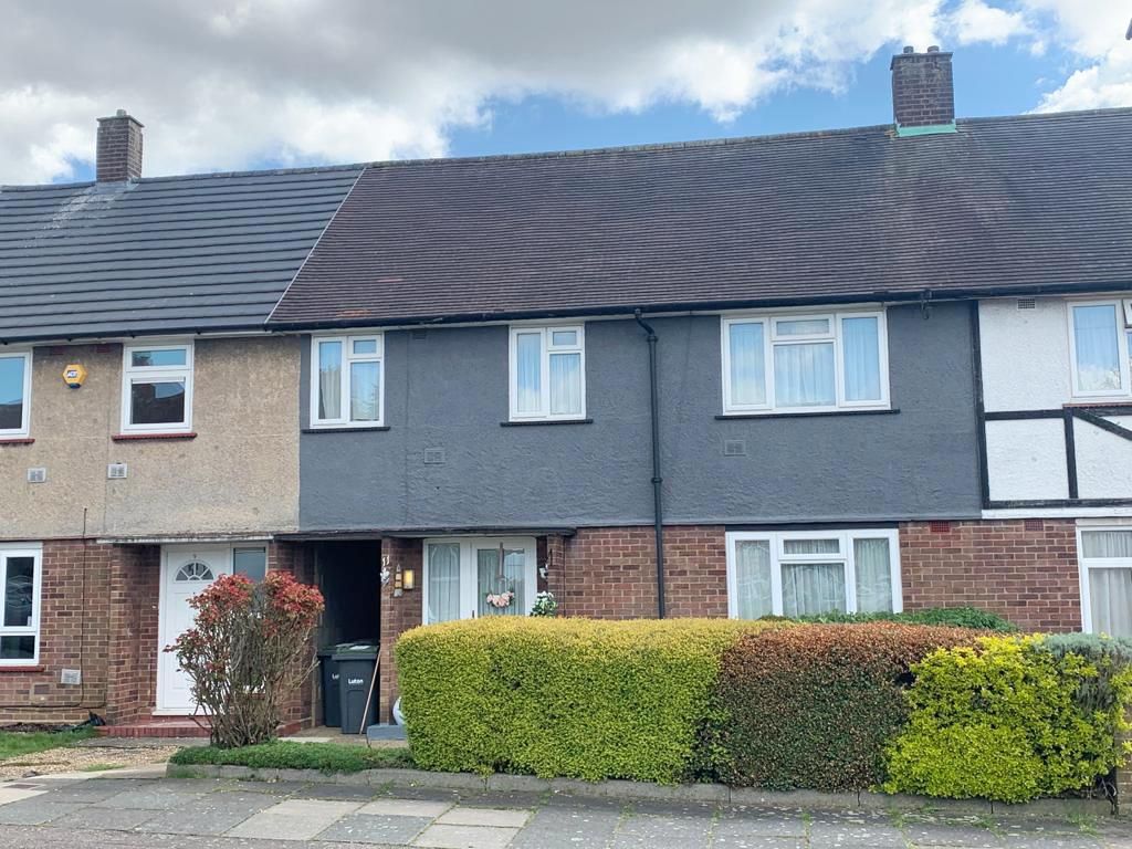 11 Homestead Way, Luton, Bedfordshire LU1  