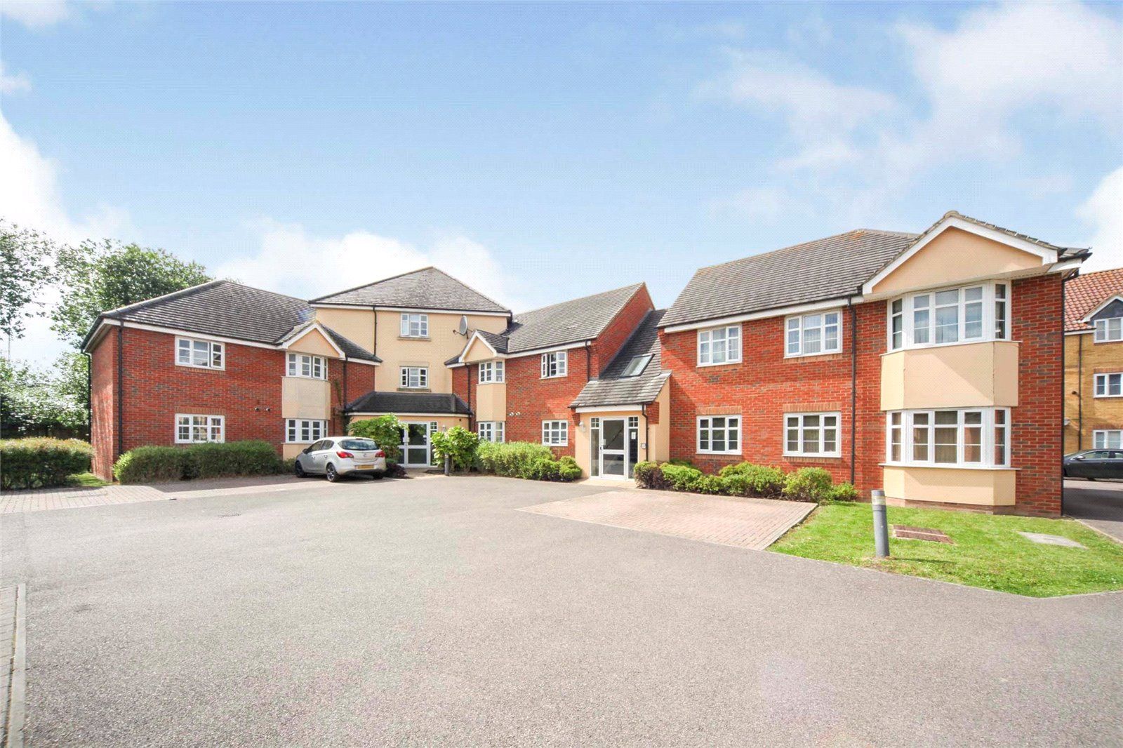 2 bed flat for sale in Peppercorn Way, Dunstable LU6 Zoopla